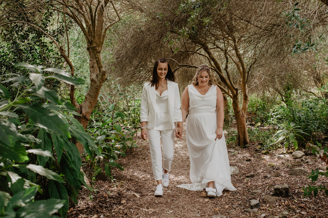 Holly & Ella's Wedding at Ventnor Botanic Gardens : Holly Cade - Alternative Candid Documentary Wedding & Portrait Photographer. Available to shoot on the Isle of Wight, Portsmouth, Southampton, Hampshire, the South Coast of England, throughout the UK and Worldwide.