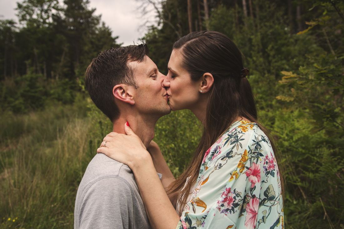Sarah and Lynden Parkhurst Forest Engagement shoot Isle of Wight (11) 