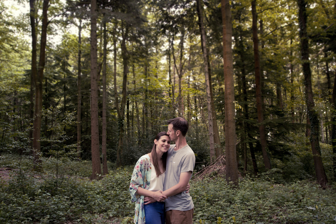 Sarah and Lynden Parkhurst Forest Engagement shoot Isle of Wight (1) 