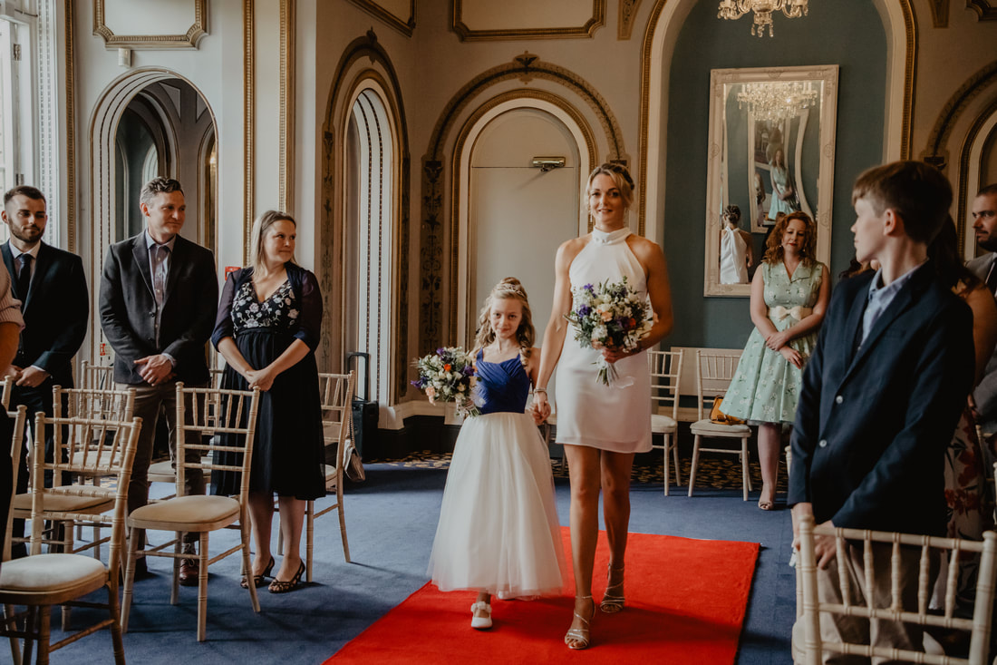 Madeleine & Kevin's Stylish Wedding at Northwood House & MooCow : Holly Cade - Alternative Candid Documentary Wedding & Portrait Photographer. Available to shoot on the Isle of Wight, Portsmouth, Southampton, Hampshire, the South Coast of England, throughout the UK and Worldwide.