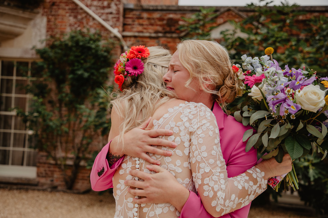 Wedding at Nunwell House - Best wedding photos of 2022 - Holly Cade - Alternative Candid Documentary Wedding & Portrait Photographer. Available to shoot on the Isle of Wight, Portsmouth, Southampton, Hampshire, and throughout the UK
