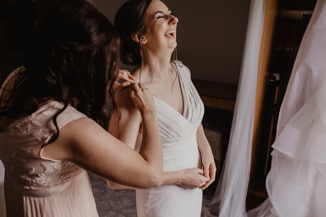 Wedding at Oakley Hall Hotel - Best wedding photos of 2022 - Holly Cade - Alternative Candid Documentary Wedding & Portrait Photographer. Available to shoot on the Isle of Wight, Portsmouth, Southampton, Hampshire, and throughout the UK 