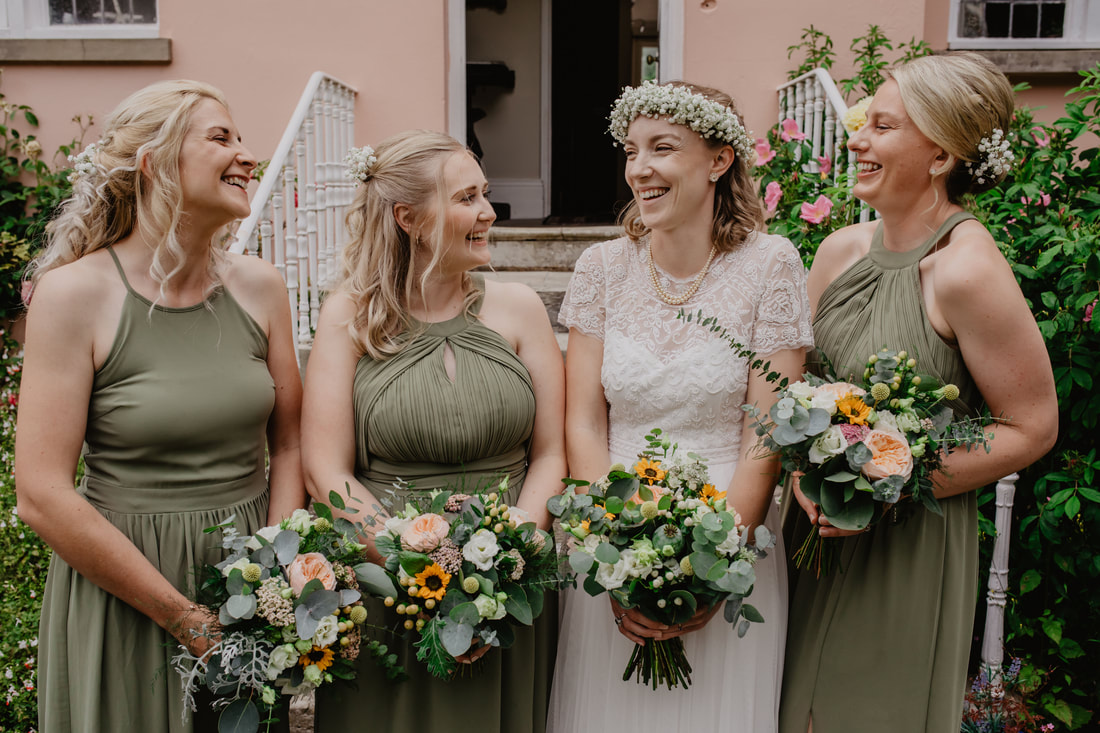 Wedding at The Pink House Bembridge - Best wedding photos of 2022 - Holly Cade - Alternative Candid Documentary Wedding & Portrait Photographer. Available to shoot on the Isle of Wight, Portsmouth, Southampton, Hampshire, and throughout the UK